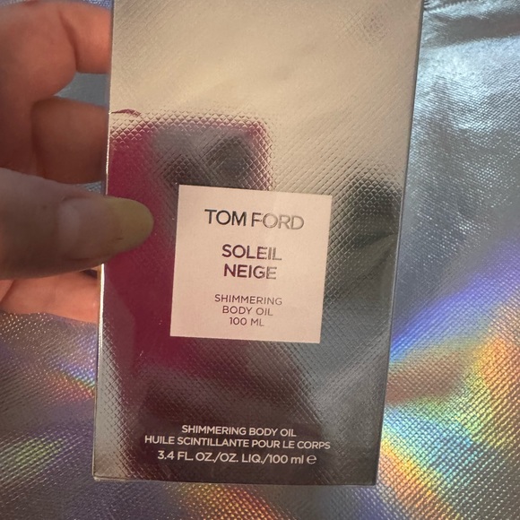 NEW Tom Ford Soleil Neige shimmering body oil - Picture 2 of 6